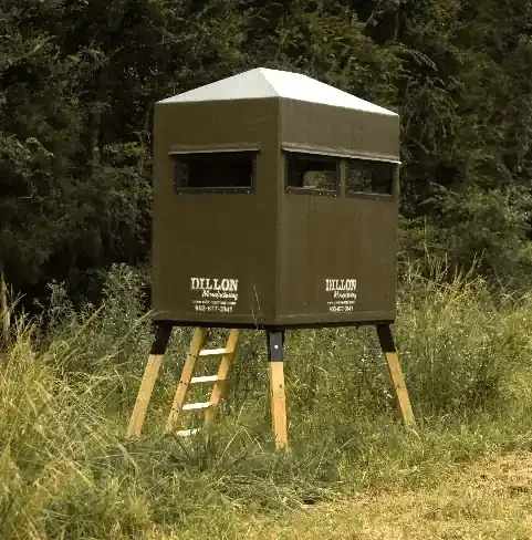 Dillon Classic 4 x 6 Blind with Door on 6‘ Side