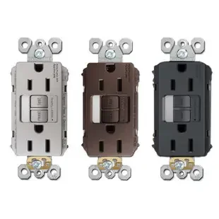 Metallic GFCI Night Light Outlet 15A TR ST 1597NTLTR