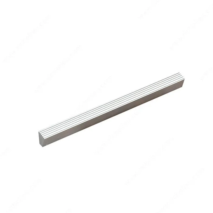 Modern Aluminum Pull – 4670 by Richelieu